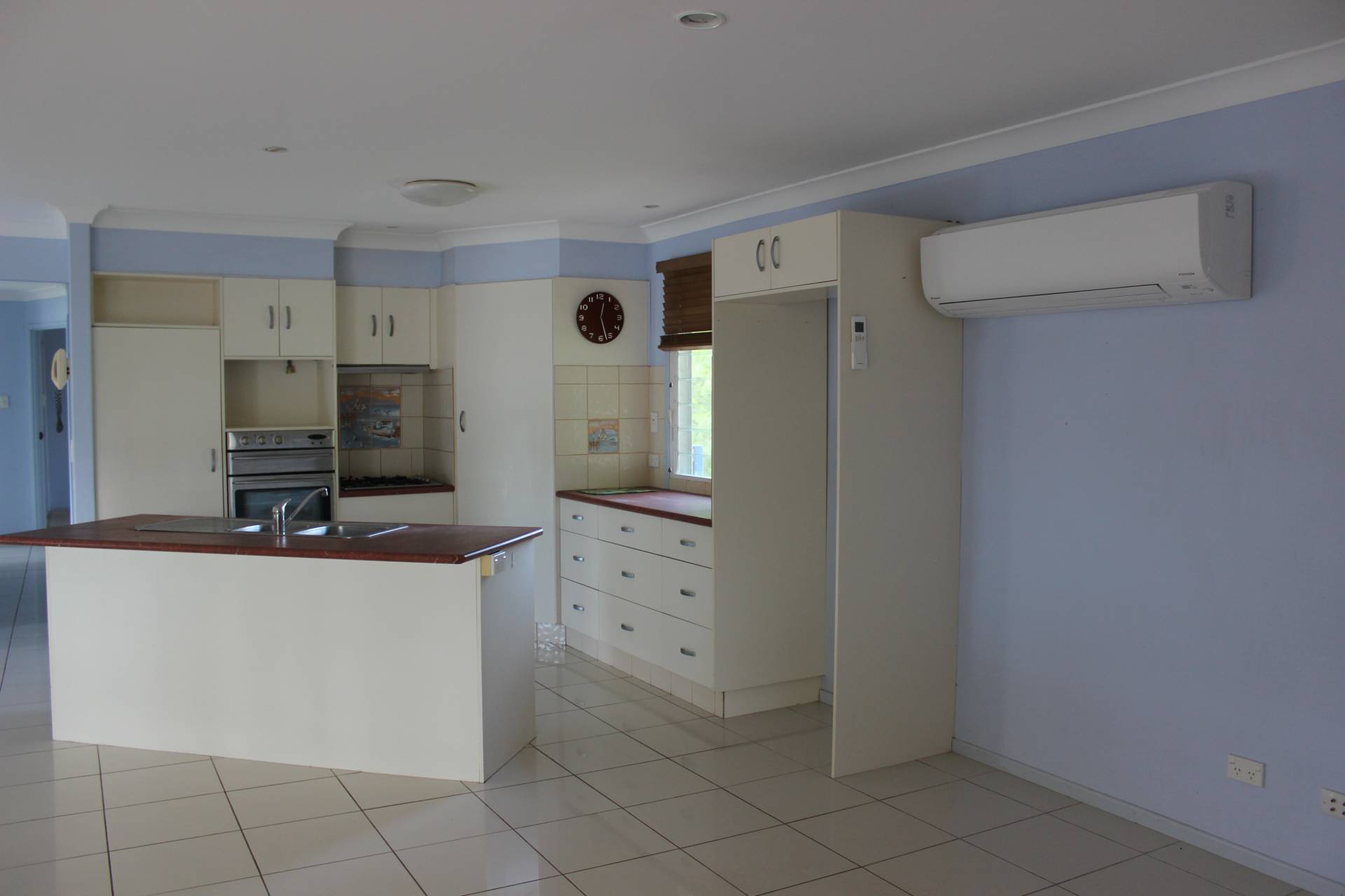 14 Whiting Street, Macleay Island, Macleay Island - Thumbnail 2
