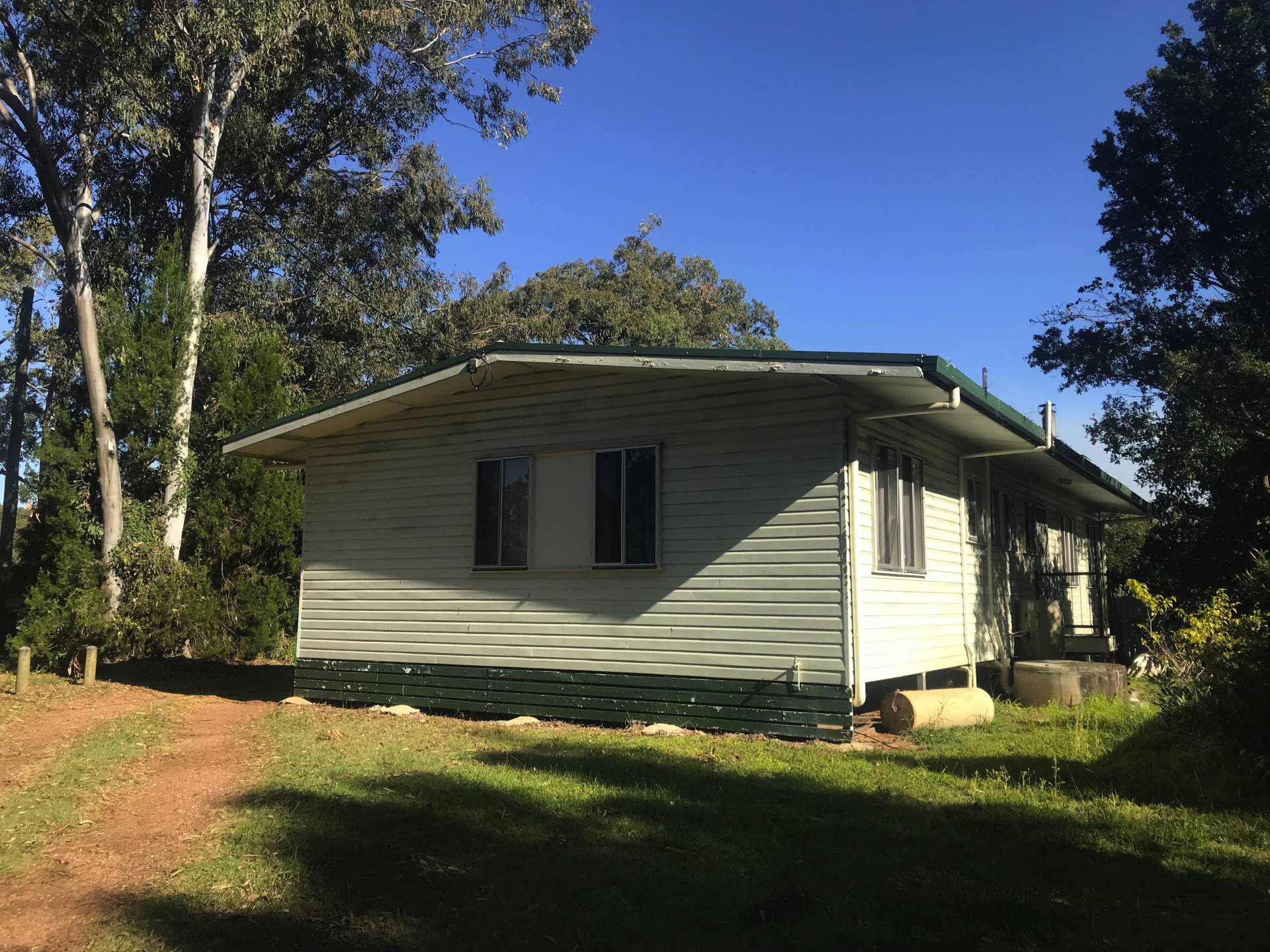 22 Cotton Tree Ave, Macleay Island, Macleay Island - Thumbnail 2
