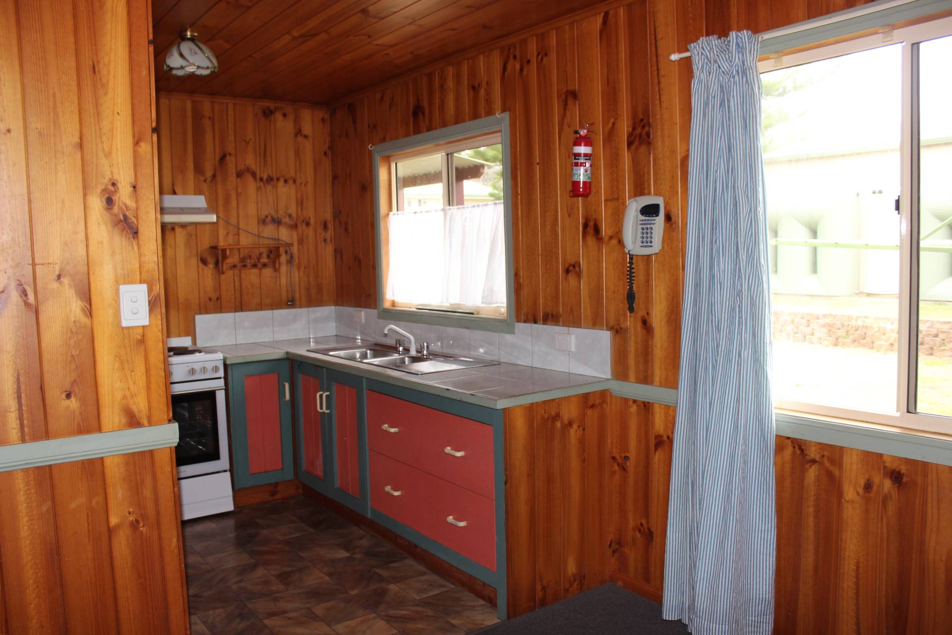 29 Lemontree Drive, Macleay Island, Macleay Island - Thumbnail 4