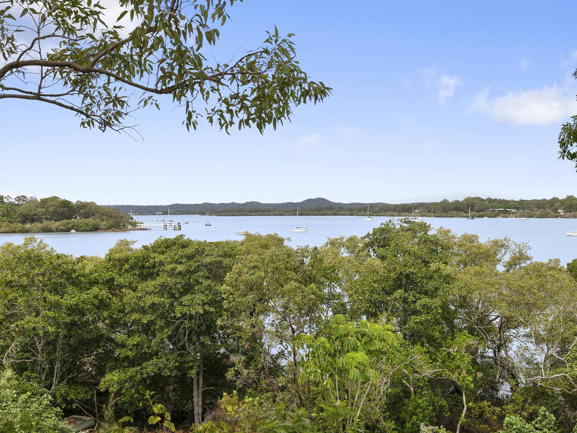 57 Scarborough Tce, Macleay Island, Macleay Island - Thumbnail 2