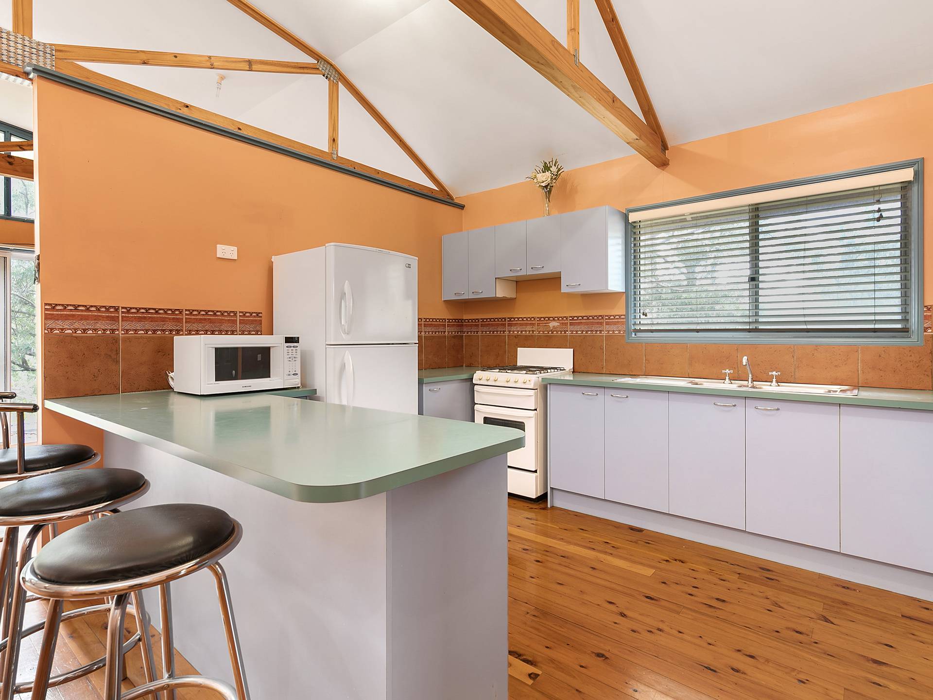 21-23 Wharf St, Macleay Island, Macleay Island - Thumbnail 3