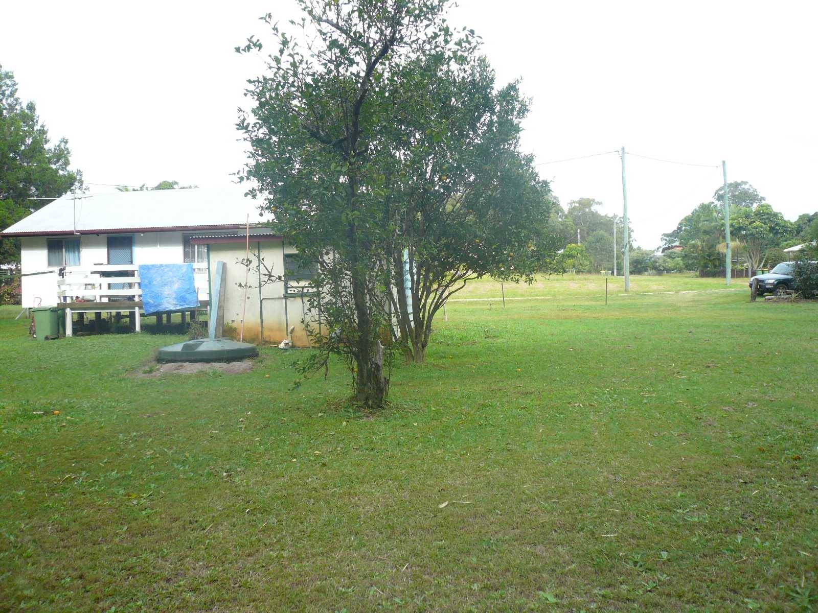 25 Betty Street, Macleay Island, Macleay Island - Thumbnail 2