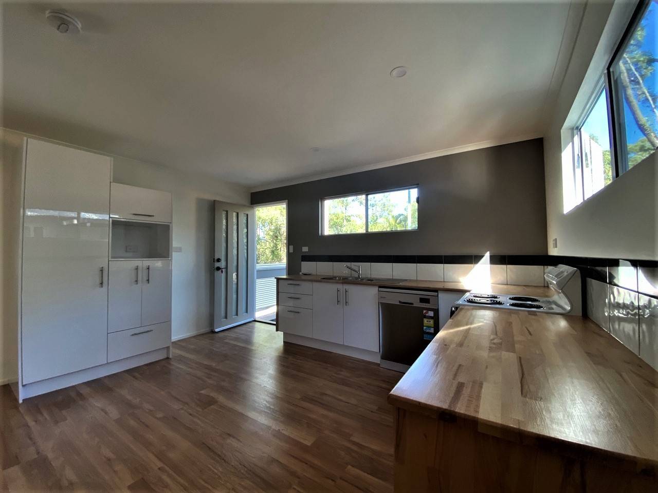 32 Kevin St, Macleay Island, Macleay Island - Thumbnail 4