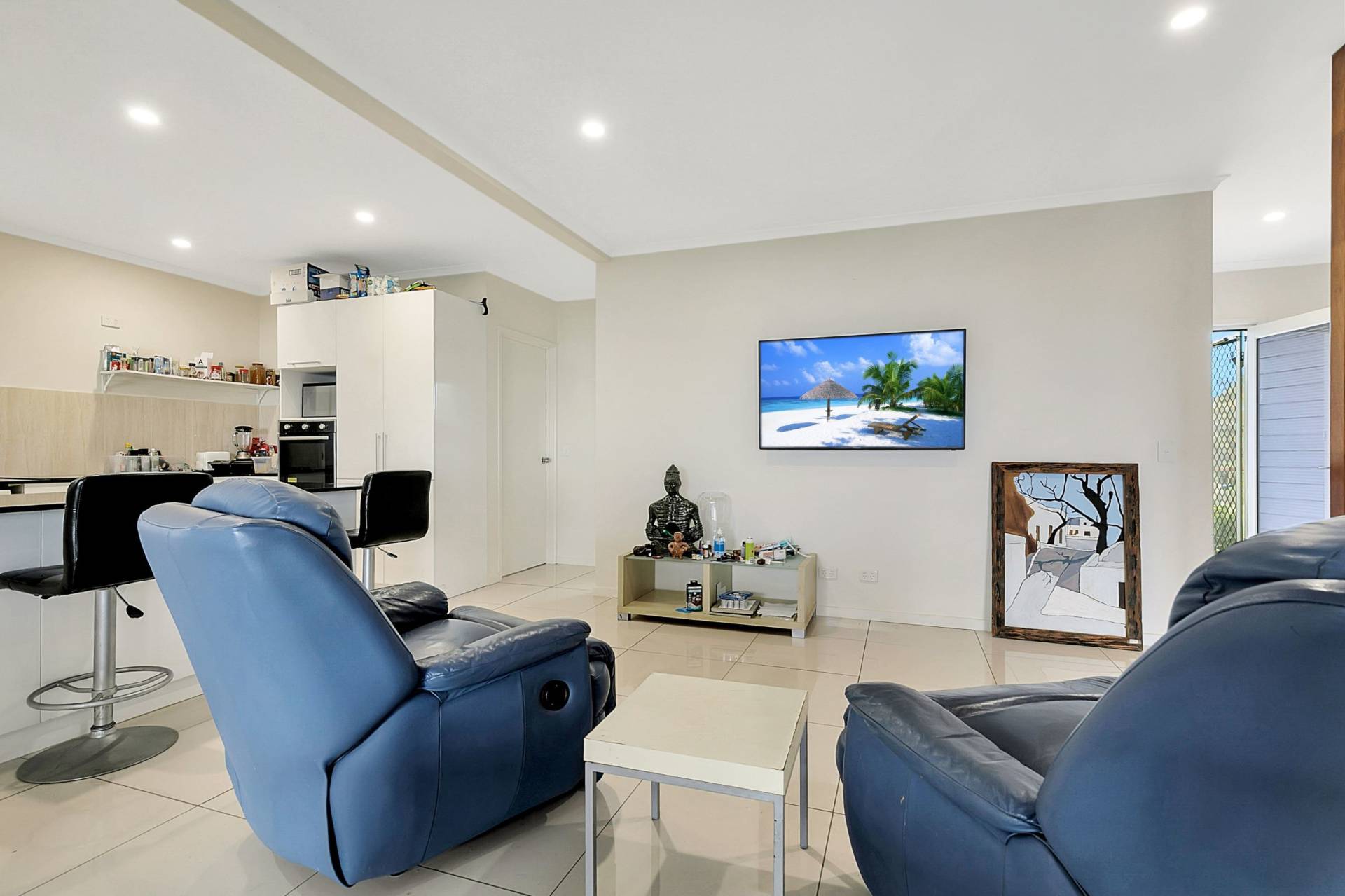 38 Blue Waters Cres, Macleay Island, Macleay Island - Thumbnail 2