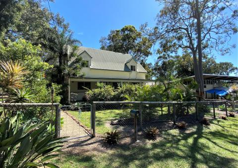 Houses T Barclay Real Estate