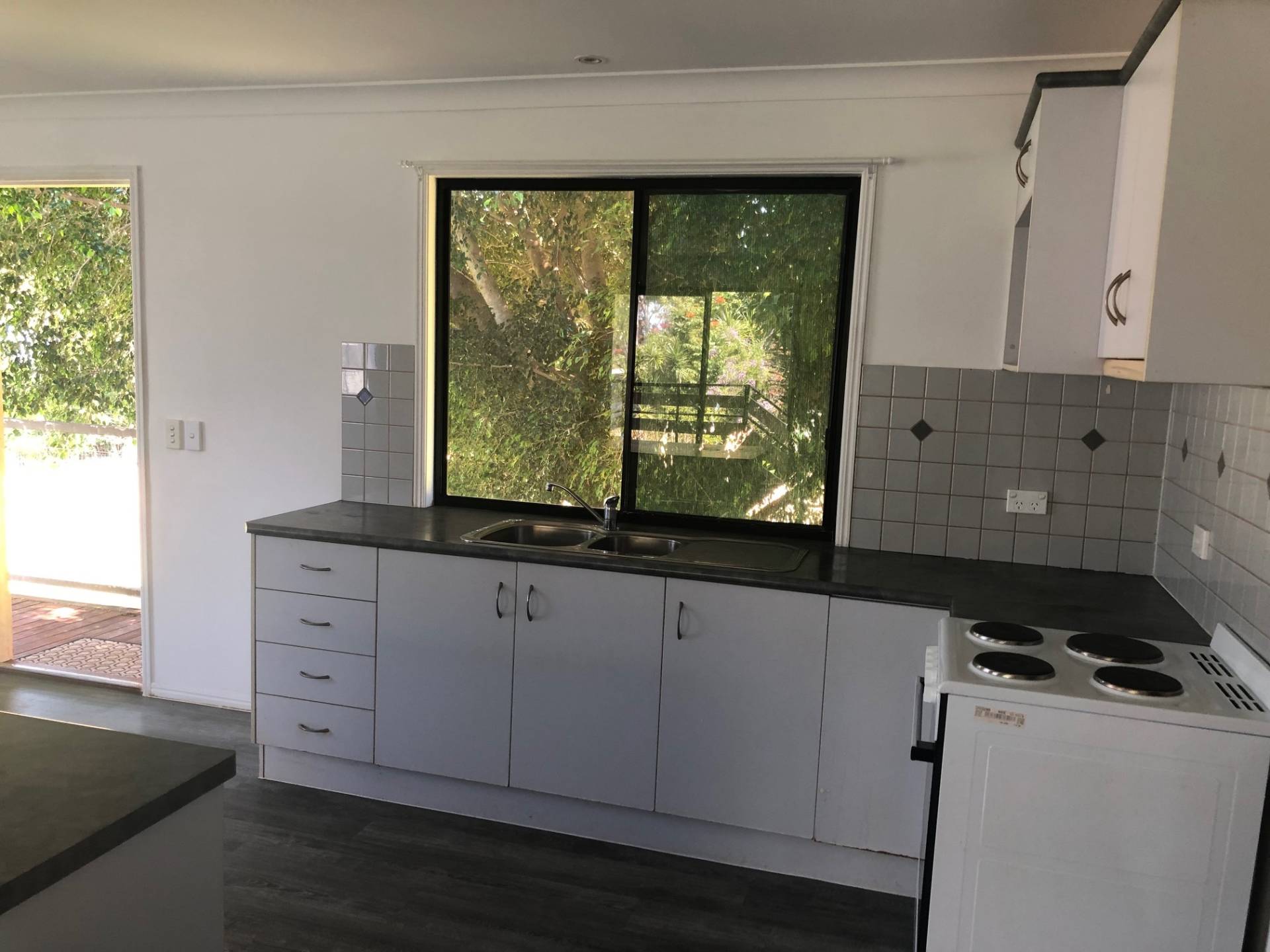 10 Eastbourne Tce, Macleay Island, Macleay Island - Thumbnail 7