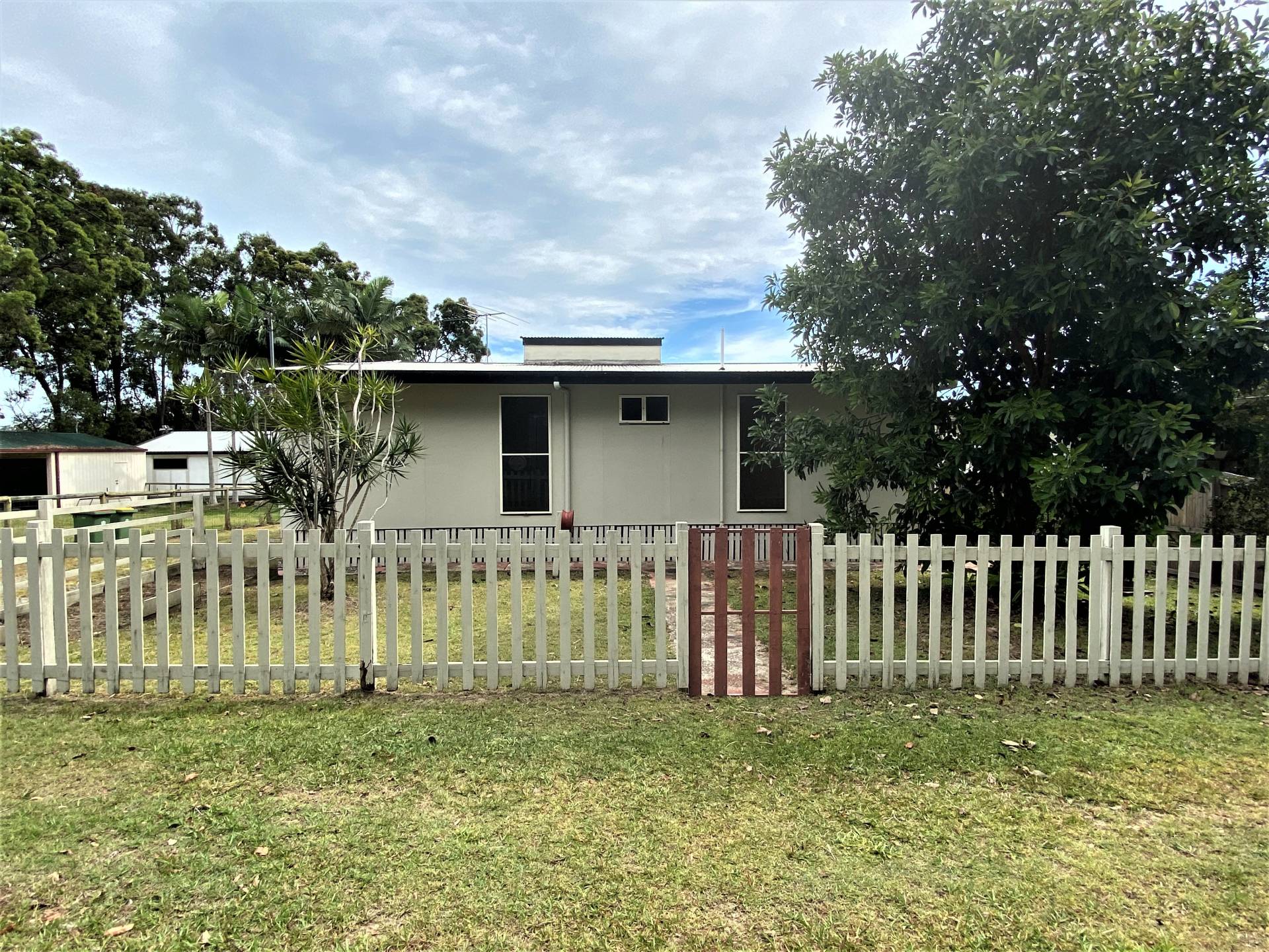 9 Vine St, Macleay Island, Macleay Island - Thumbnail 2