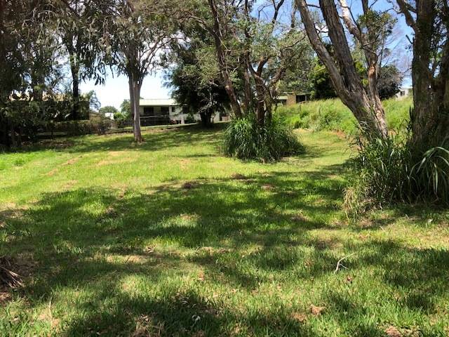 37 Charles Tce, Macleay Island, Macleay Island - Thumbnail 2