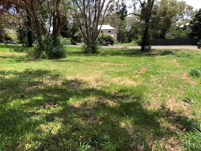 37 Charles Tce, Macleay Island, Macleay Island - Thumbnail 3