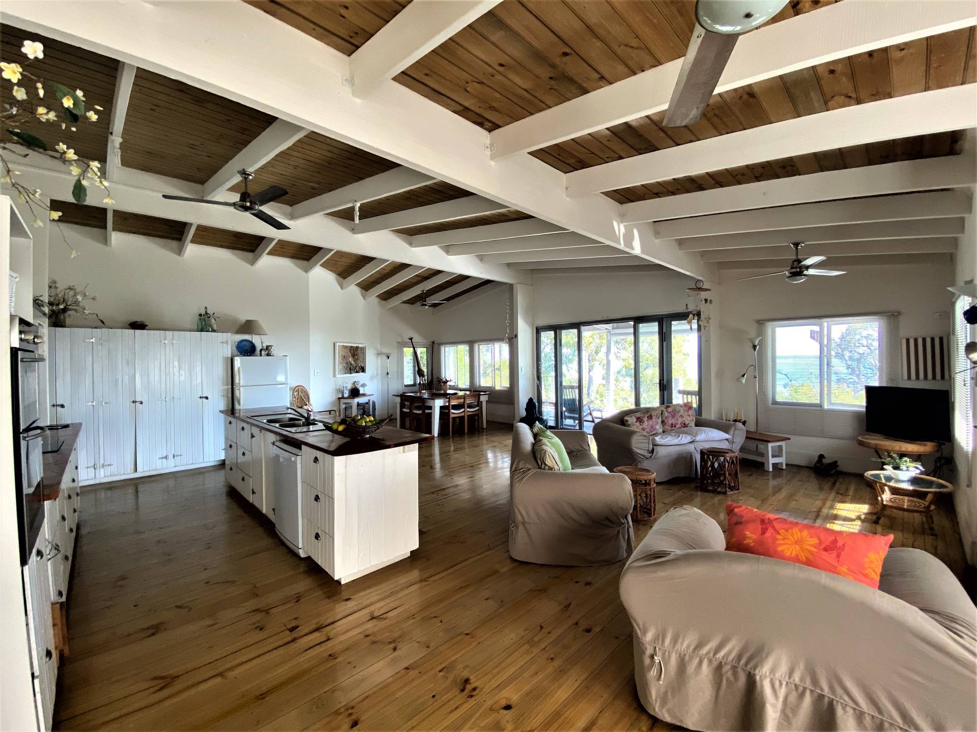 27 Coondooroopa Dr, Macleay Island, Macleay Island - Thumbnail 5