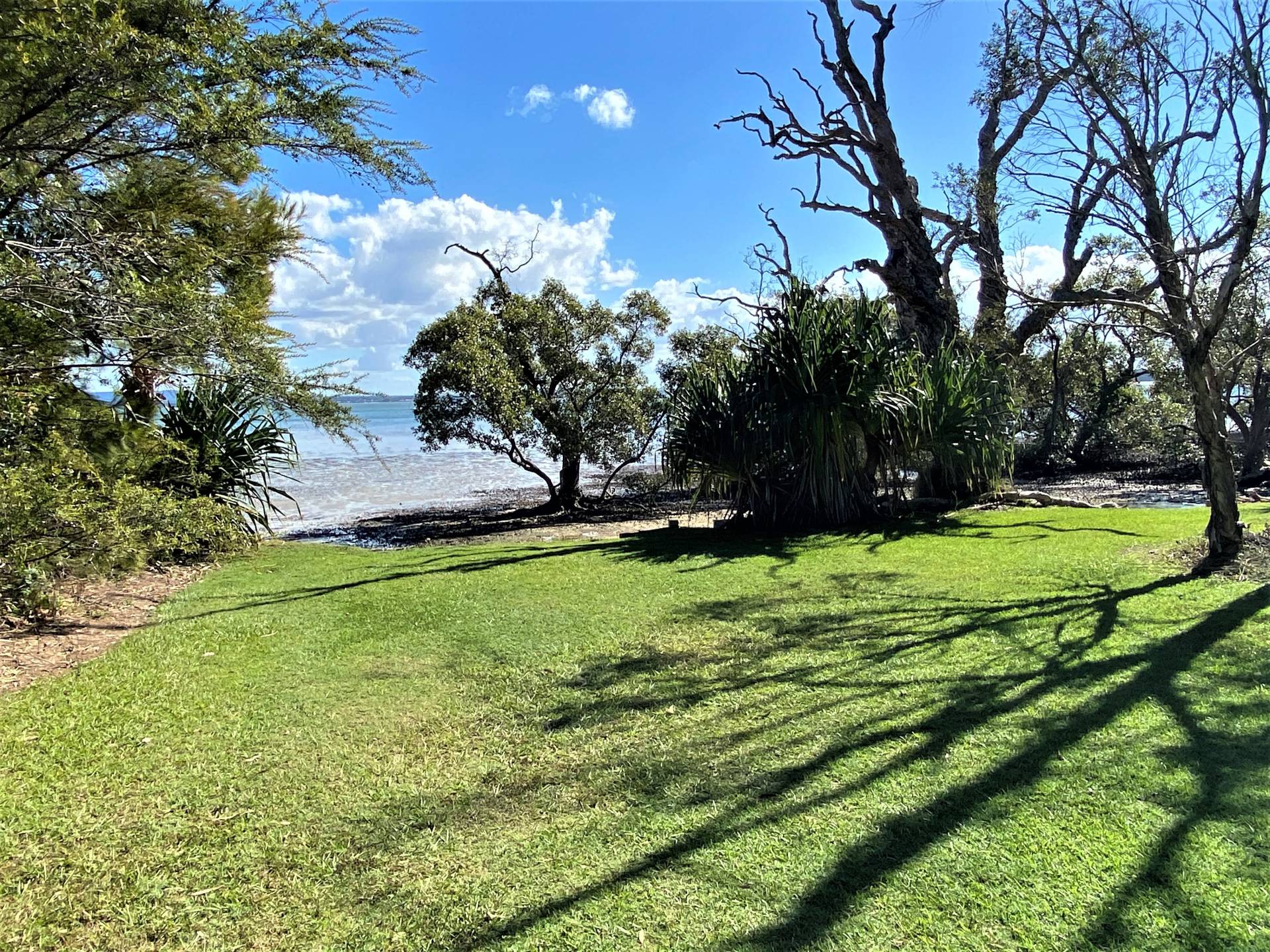 27 Coondooroopa Dr, Macleay Island, Macleay Island - Thumbnail 3