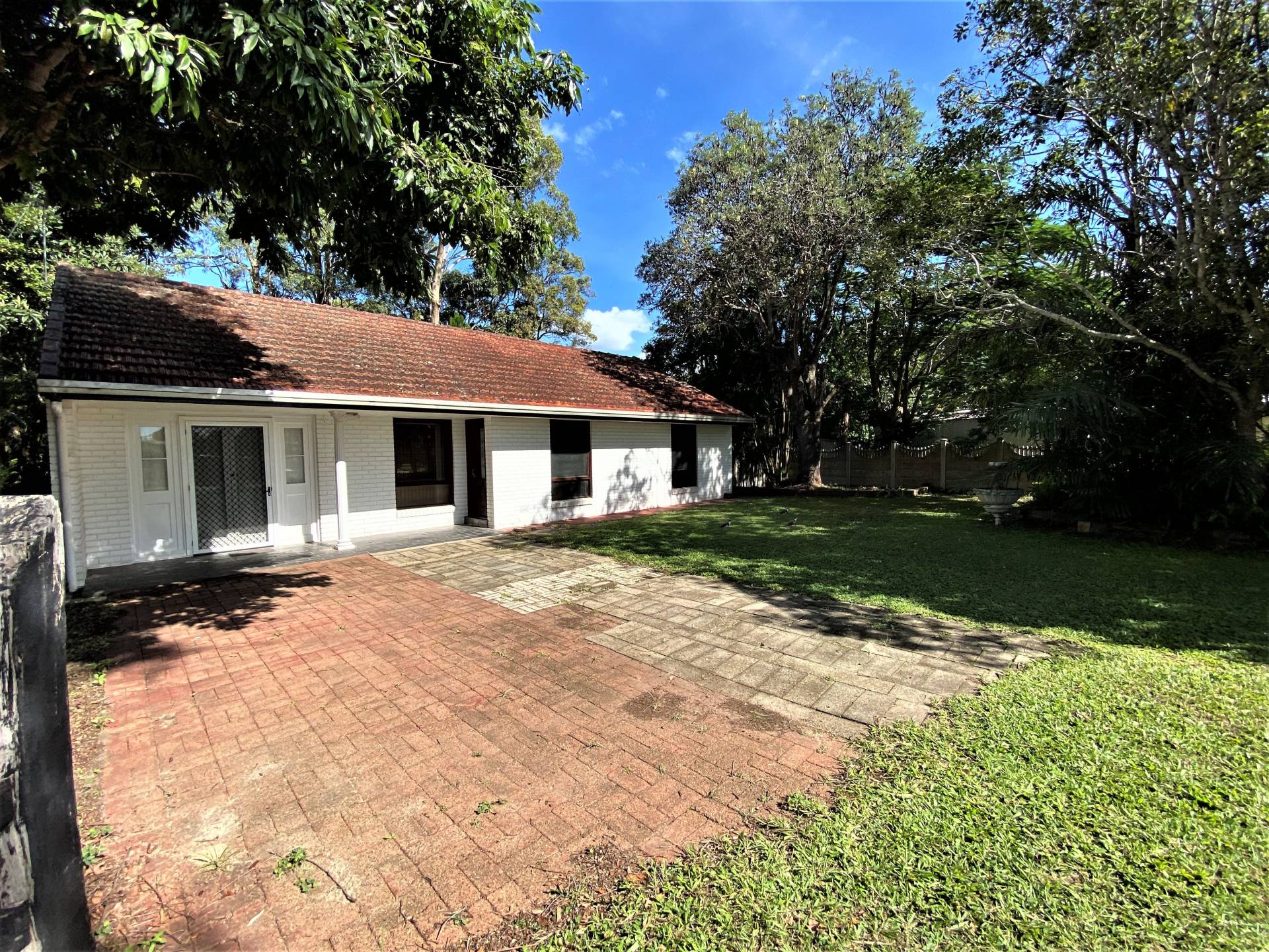 22 Hamilton Pde, Macleay Island, Macleay Island - Thumbnail 2