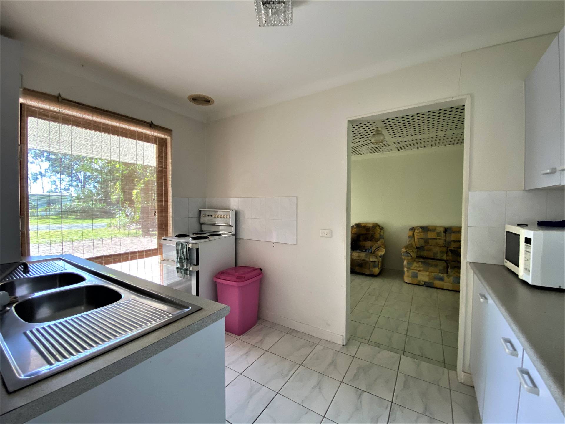 22 Hamilton Pde, Macleay Island, Macleay Island - Thumbnail 6