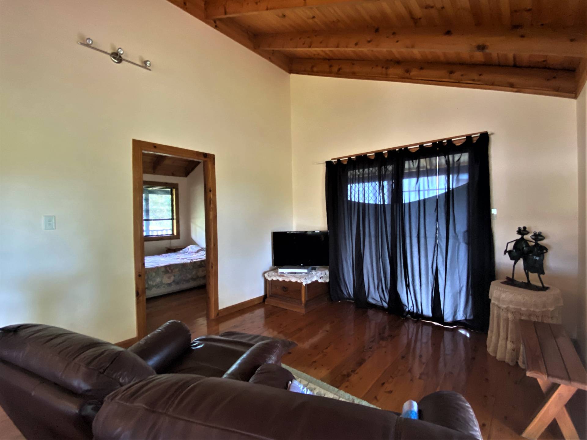 42 Gordon Rd, Macleay Island, Macleay Island - Thumbnail 8