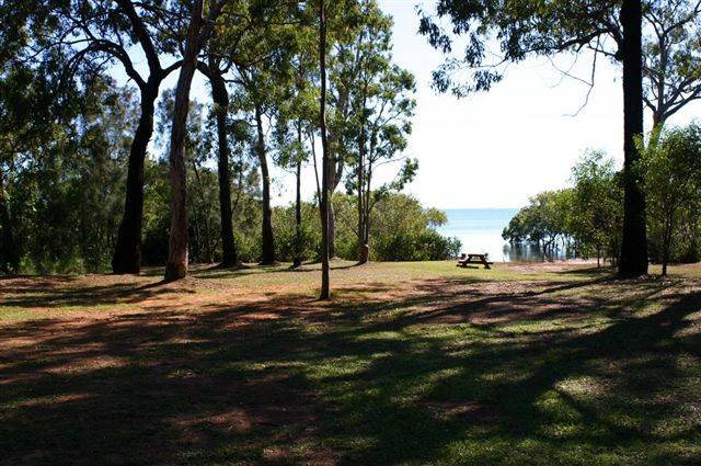33 Blue Bay Crescent, Macleay Island, Macleay Island - Thumbnail 3