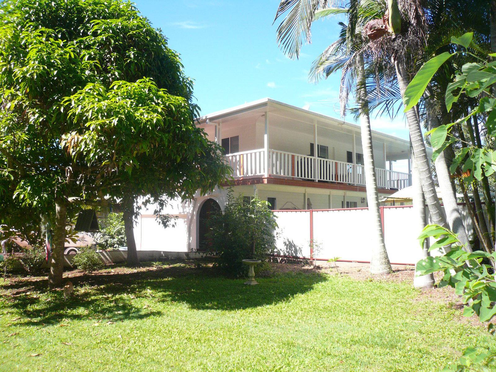 4 Cotton Tree Avenue, Macleay Island, Macleay Island - Thumbnail 2