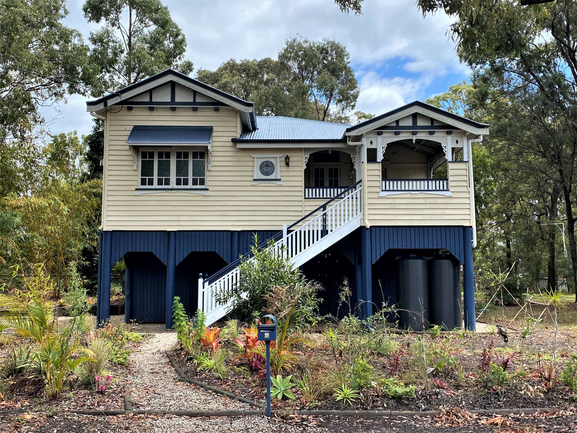 6 Blue Bay Cres, Macleay Island, Macleay Island - Thumbnail 2