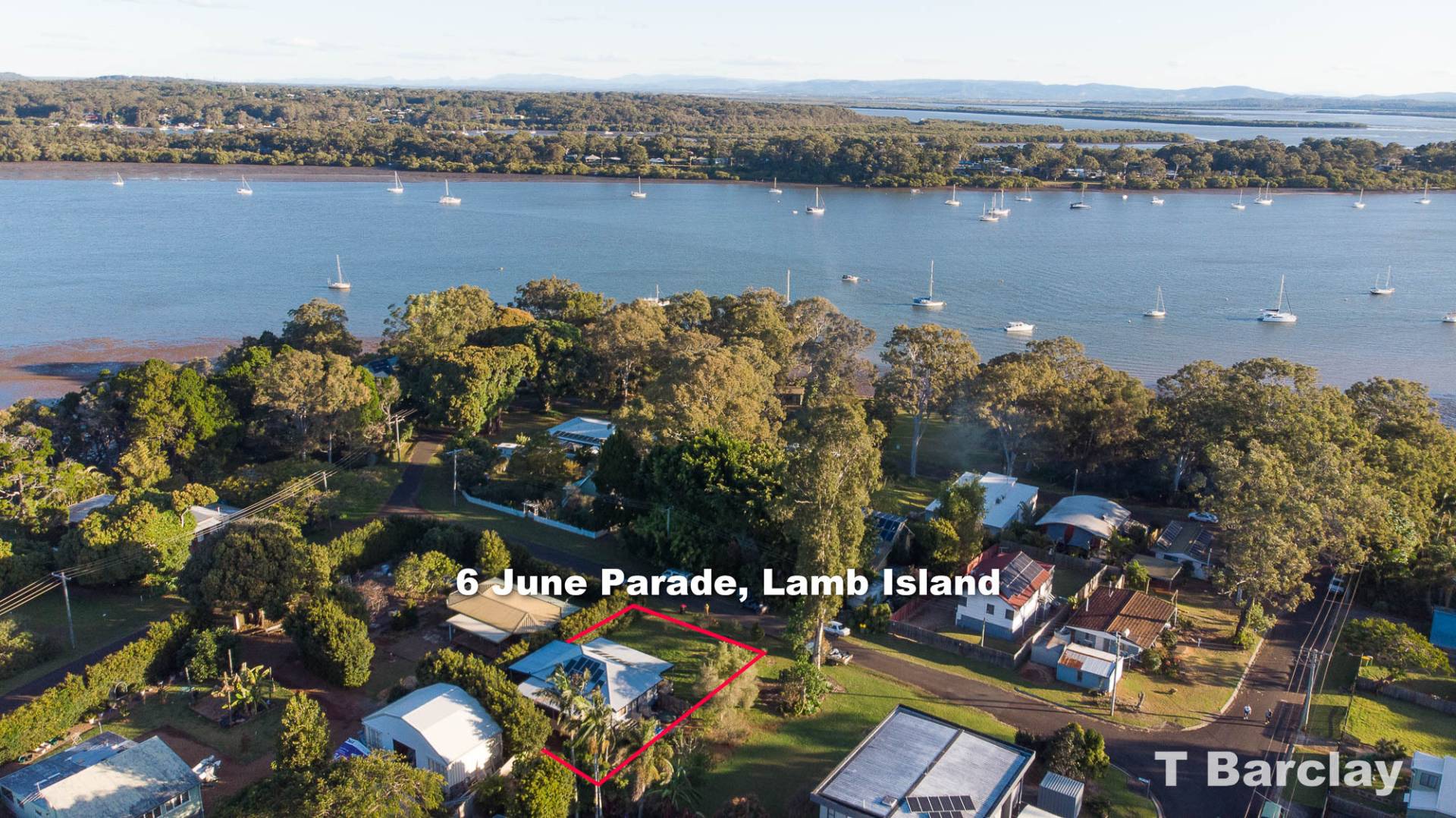 6 June Parade, Lamb Island, Lamb Island - Thumbnail 6