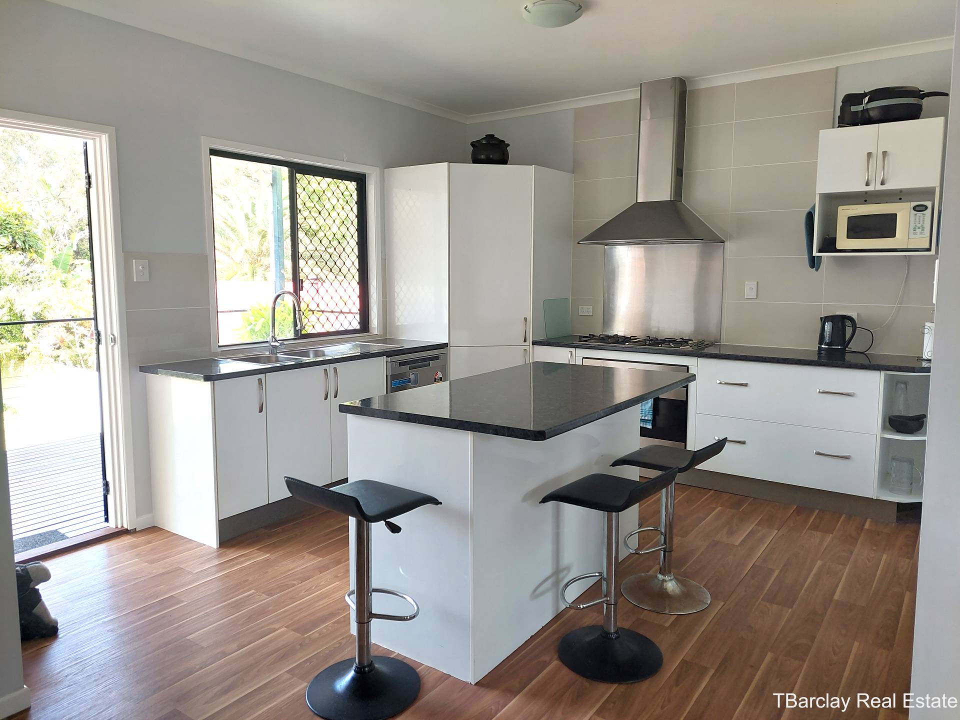 8 Heron St, Macleay Island, Macleay Island - Thumbnail 2