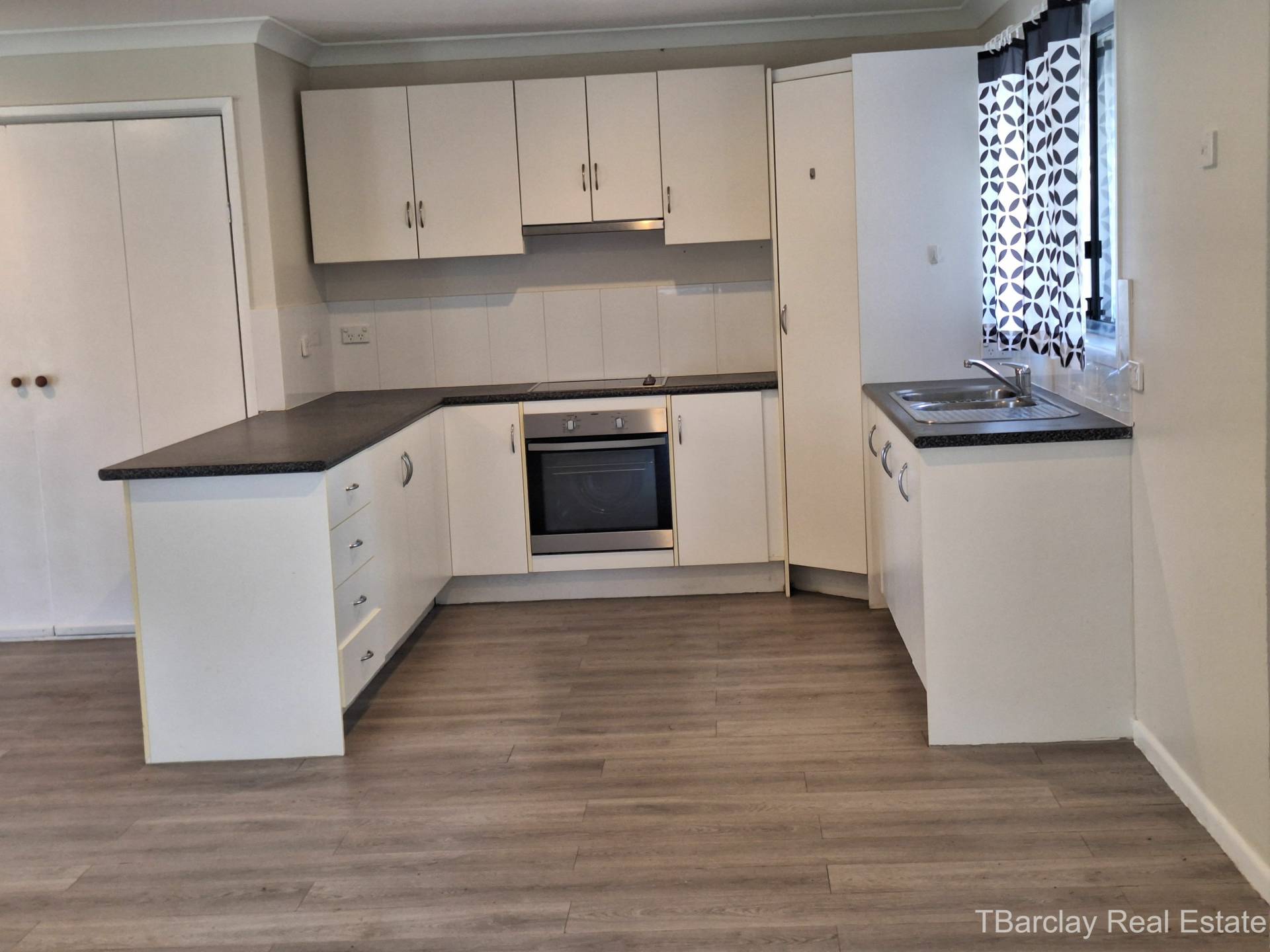 10 Pecan St, Macleay Island, Macleay Island - Thumbnail 2