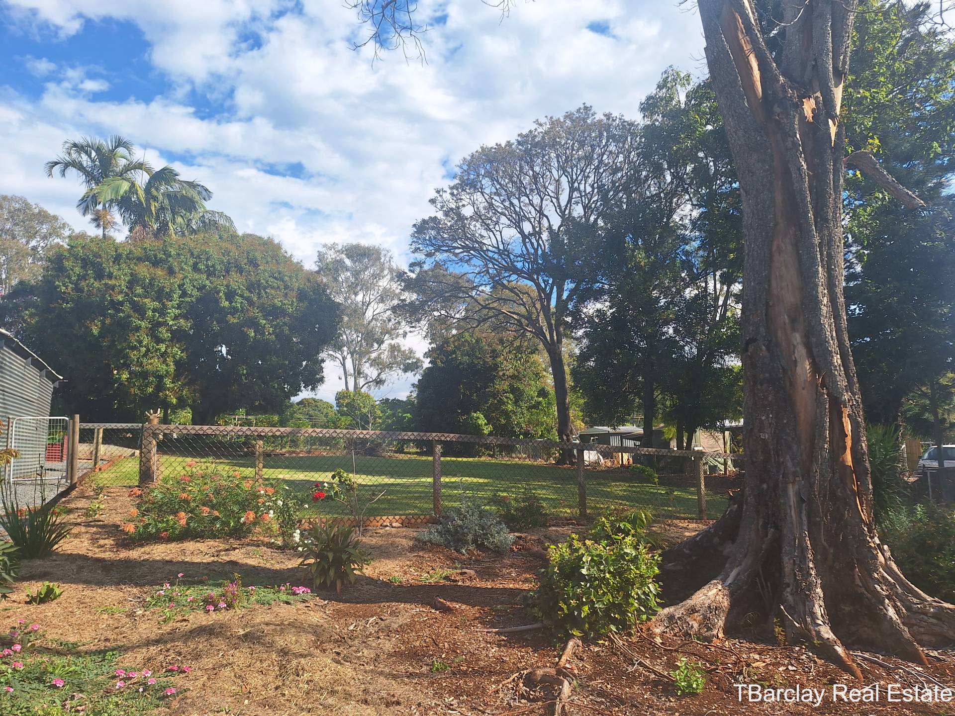 16 Frenchem Terrace, Macleay Island, Macleay Island - Thumbnail 2