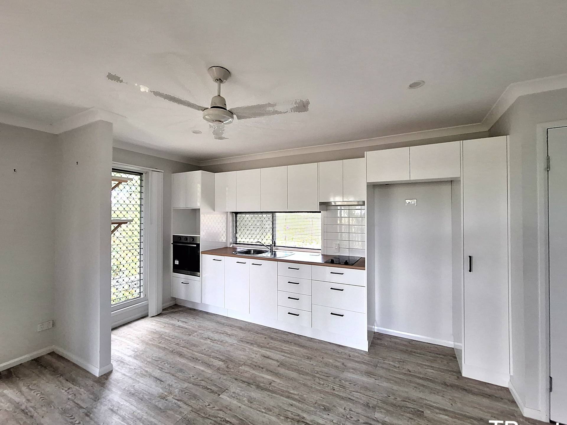 1-3 Blue Bay Cres, Macleay Island, Macleay Island - Thumbnail 4