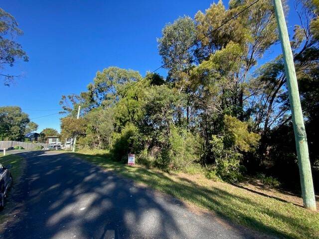 12-14 Deviot St, Macleay Island, Macleay Island - Thumbnail 2