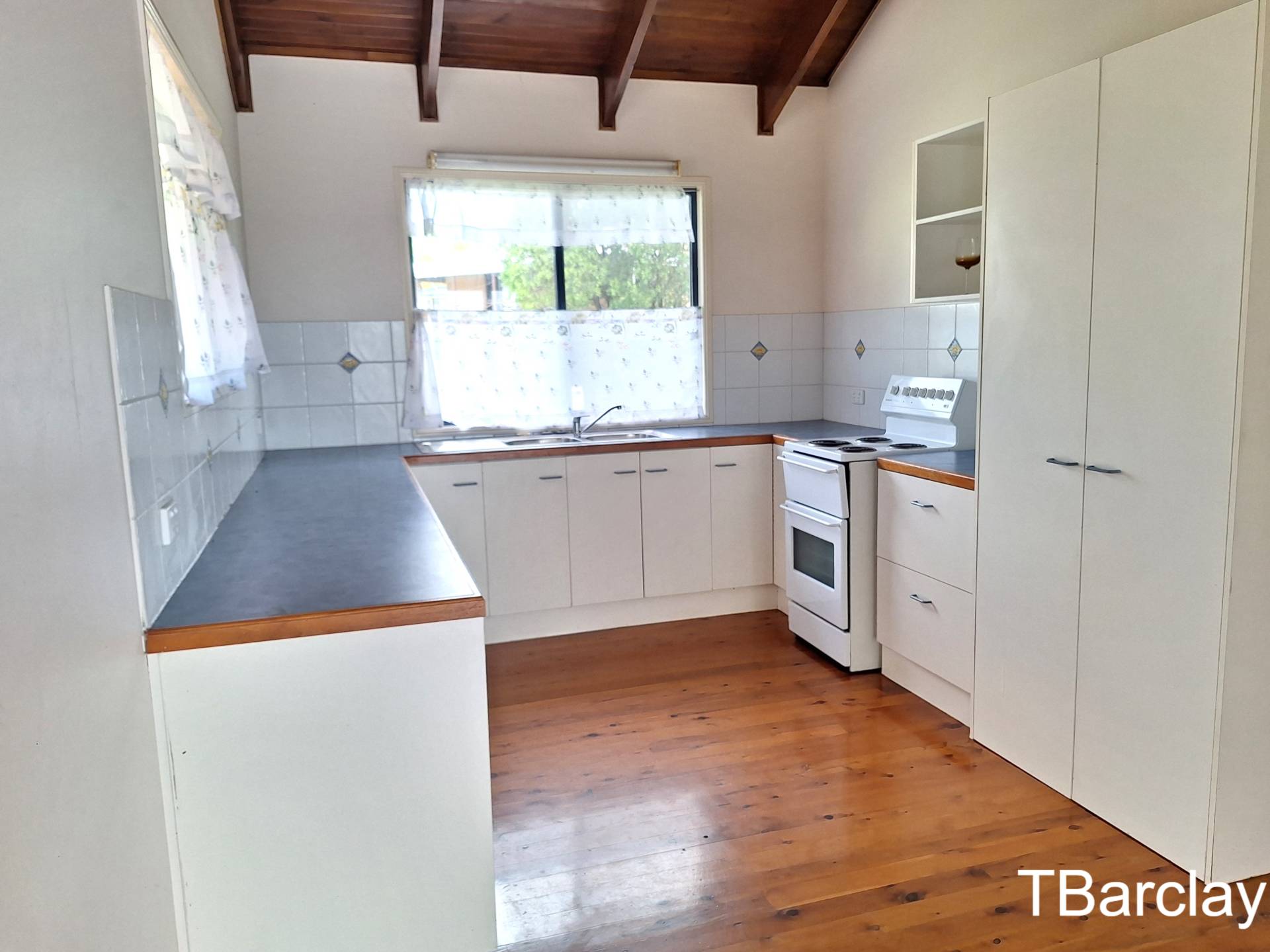 26 Kim Cres, Macleay Island, Macleay Island - Thumbnail 3