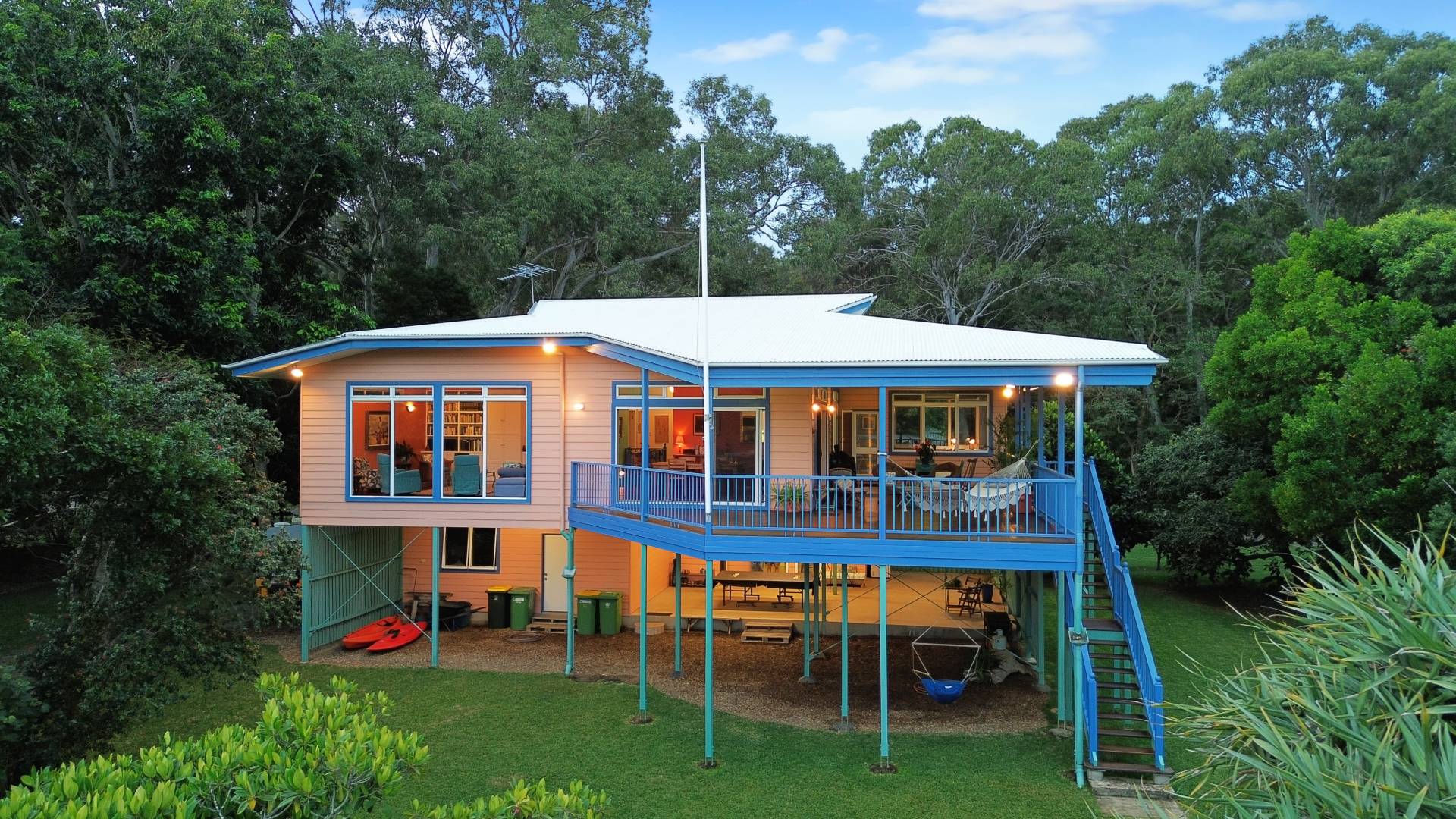 16 Cotton Tree Ave, Macleay Island, Macleay Island - Thumbnail 2