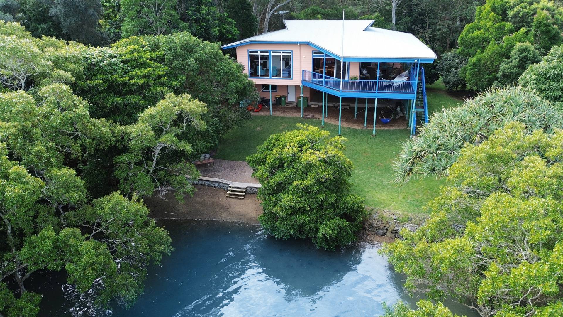 16 Cotton Tree Ave, Macleay Island, Macleay Island - Image 1