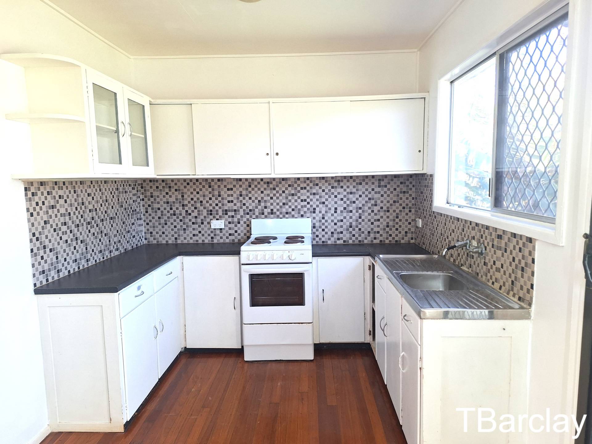 14 Betty St, Macleay Island, Macleay Island - Thumbnail 3