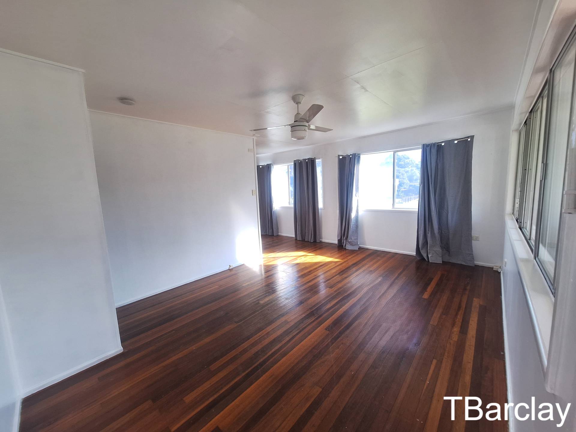 14 Betty St, Macleay Island, Macleay Island - Thumbnail 2