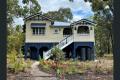 Gorgeous Large Queenslander with old school charm & Water Glimpses