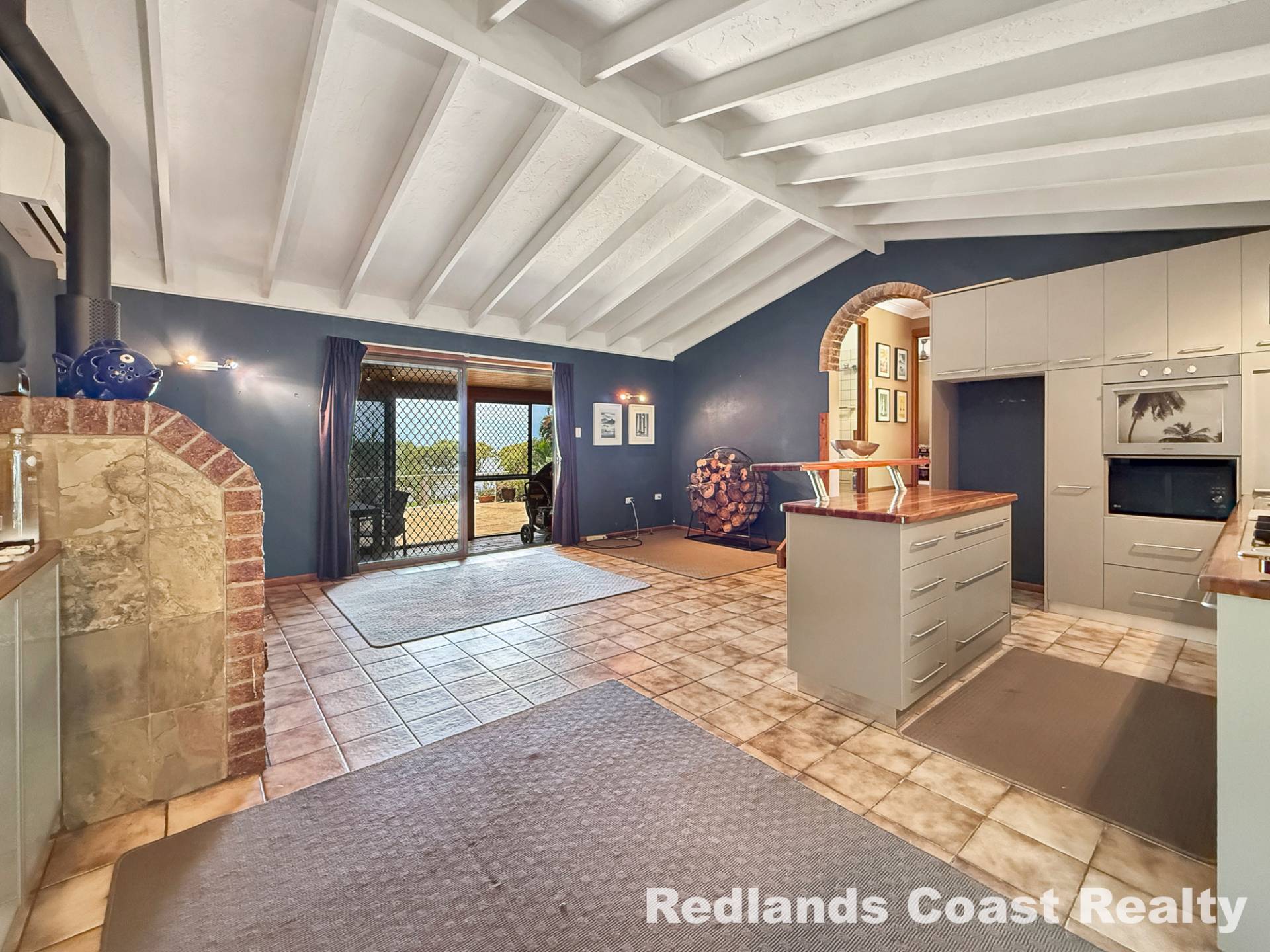 93 Perulpa Dr, Lamb Island, Lamb Island - Thumbnail 4