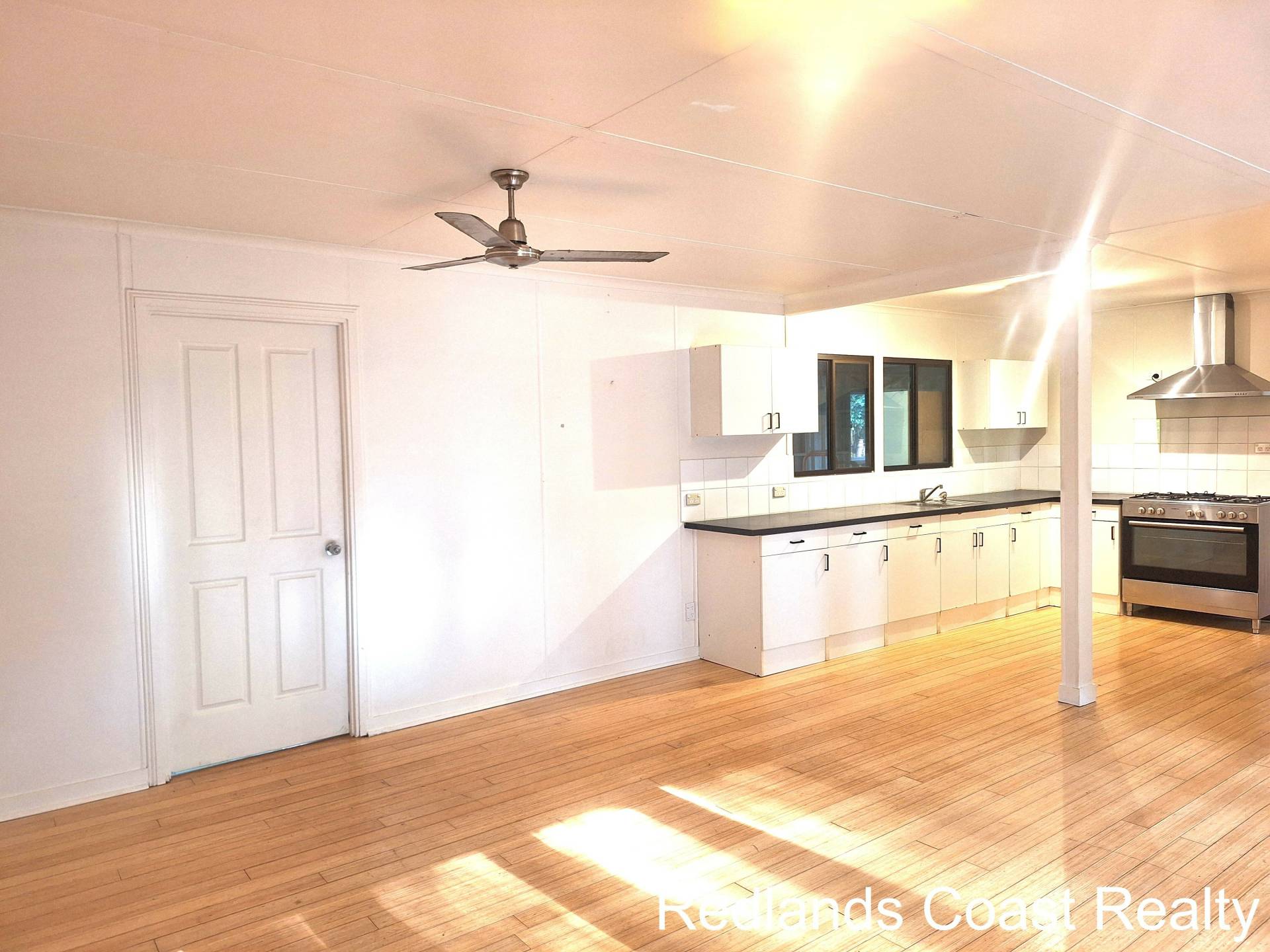 109-111 Treasure Island Ave, Karragarra Island, Karragarra Island - Thumbnail 2