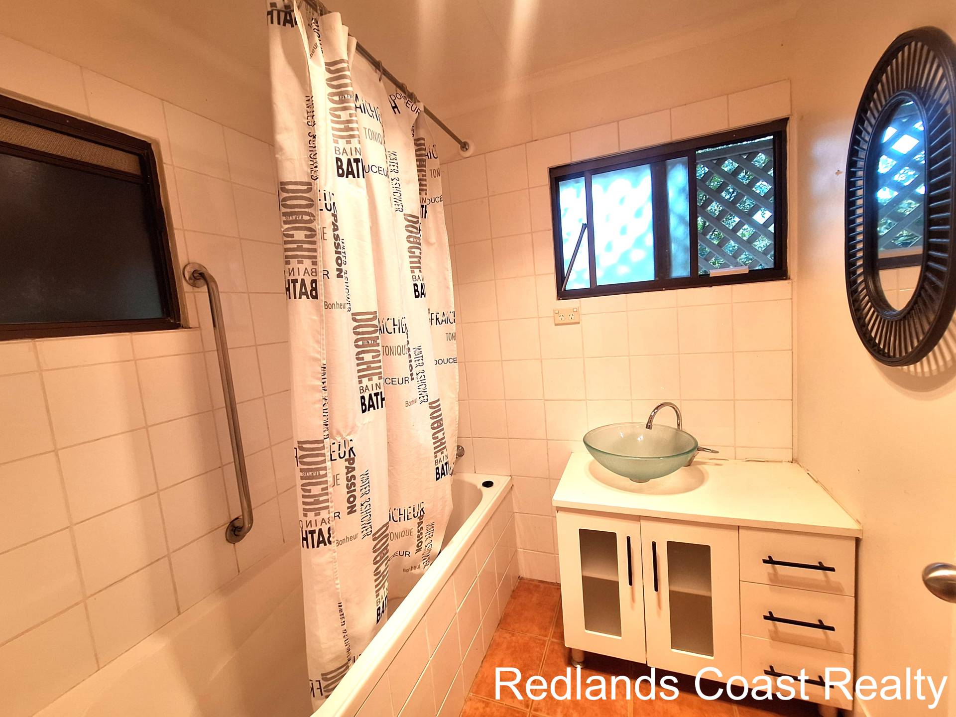 109-111 Treasure Island Ave, Karragarra Island, Karragarra Island - Thumbnail 3
