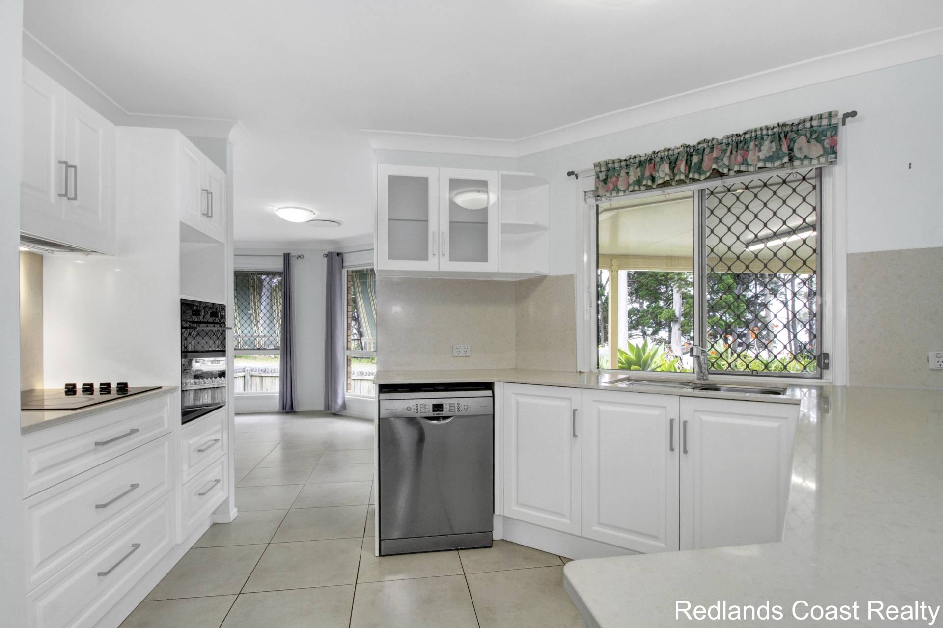 80-82 Coondooroopa Drive, Macleay Island, Macleay Island - Thumbnail 3