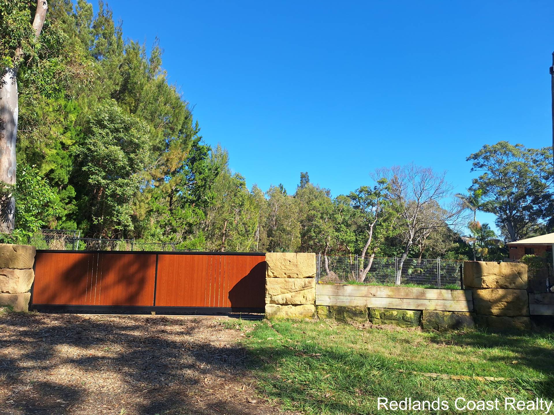 35 Piccaninny St, Macleay Island, Macleay Island - Thumbnail 2