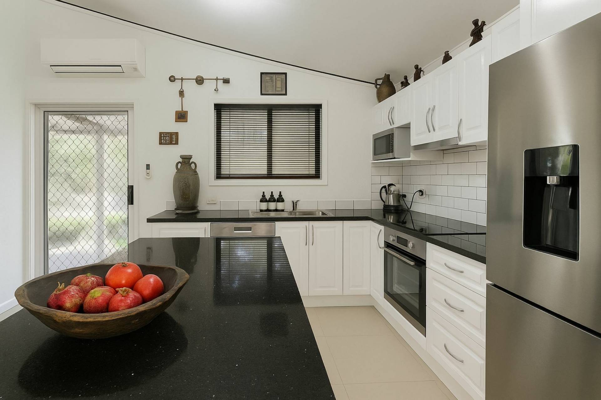 66 Eastbourne Tce, Macleay Island, Macleay Island - Thumbnail 4