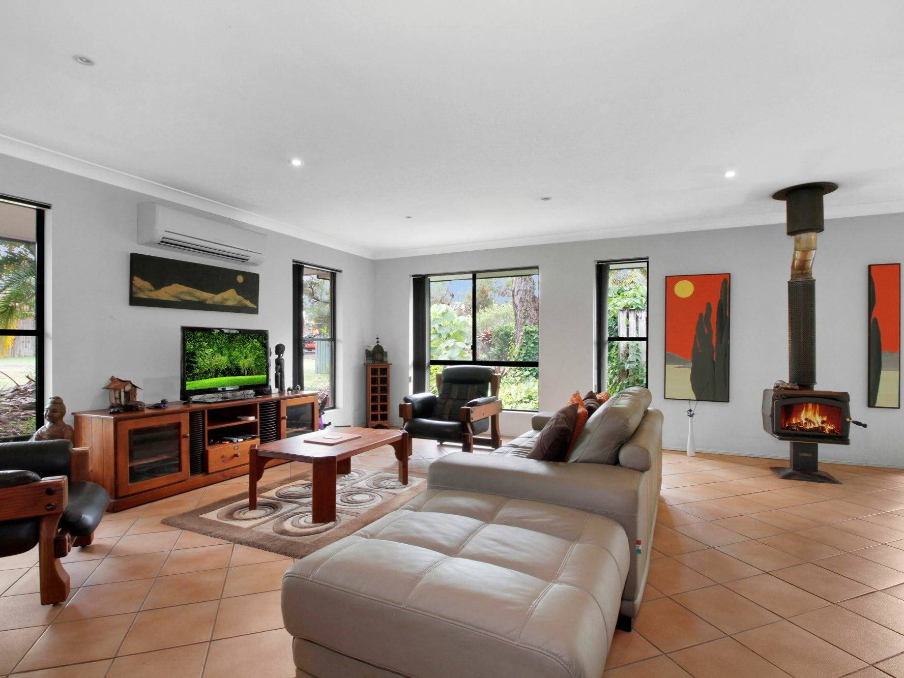 24 - 26 Mango Crescent, Macleay Island, Macleay Island - Thumbnail 2