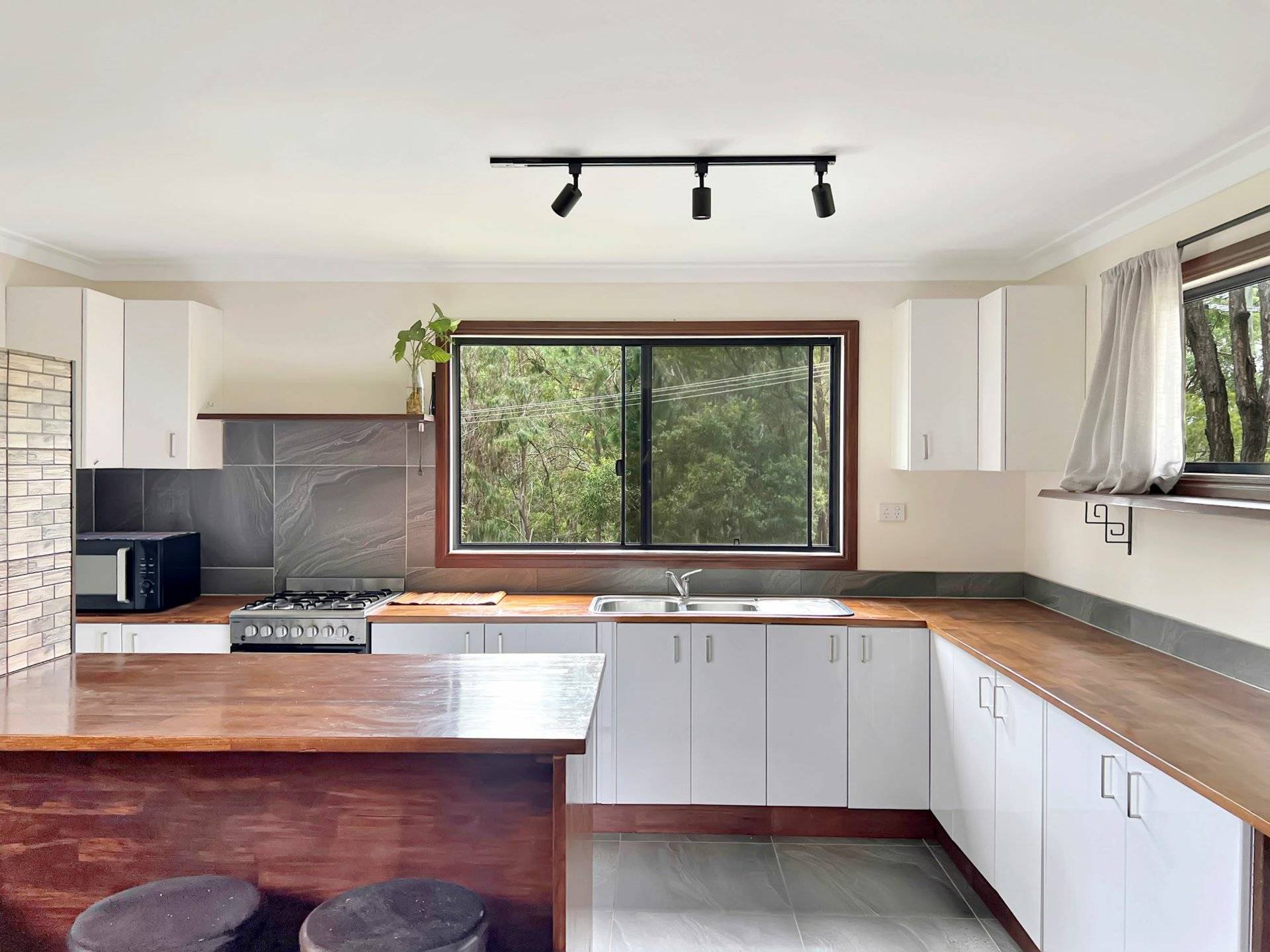 2 Granadilla Street, Macleay Island, Macleay Island - Thumbnail 4