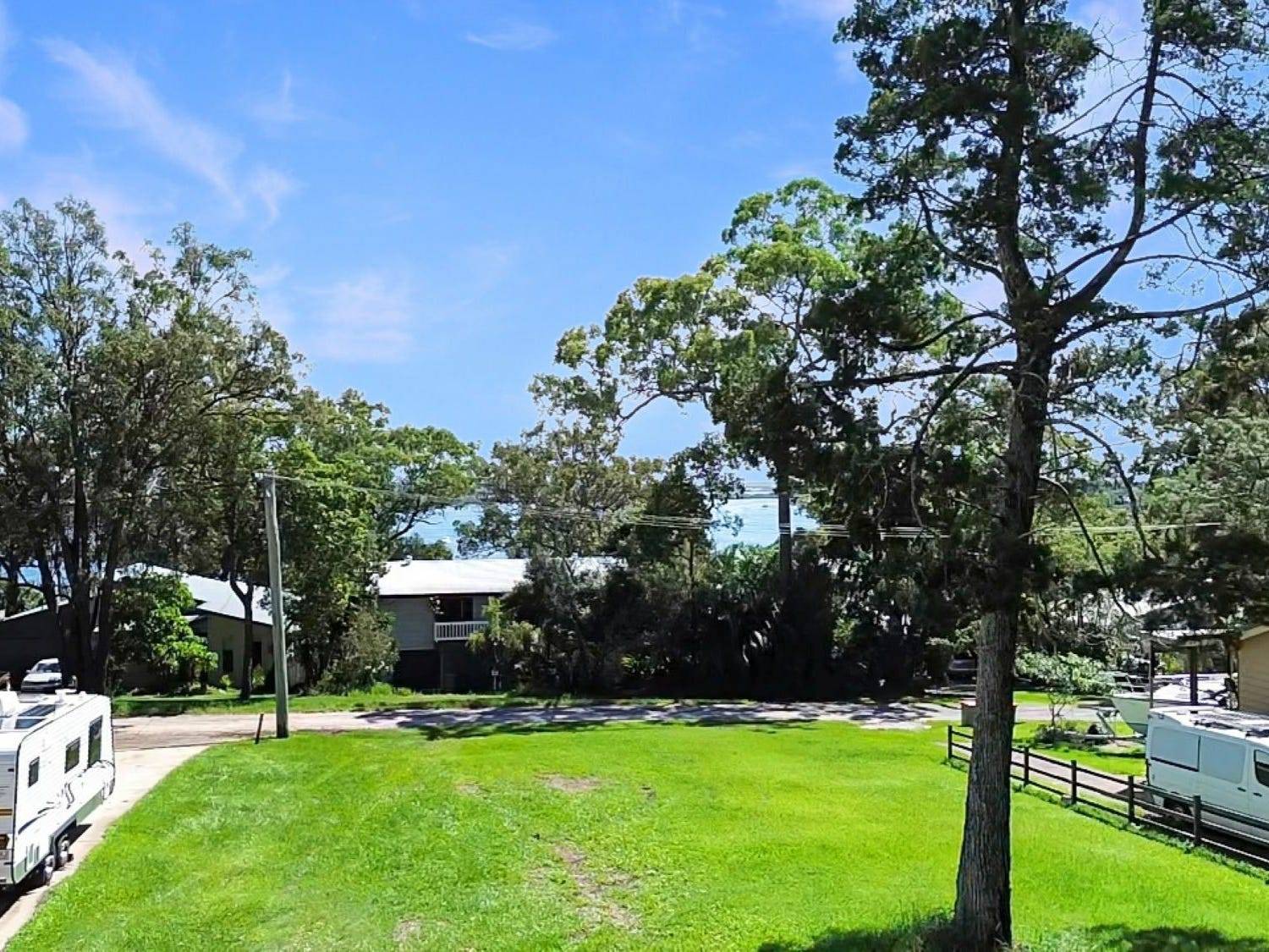 18 Cliff Terrace, Macleay Island, Macleay Island - Thumbnail 4