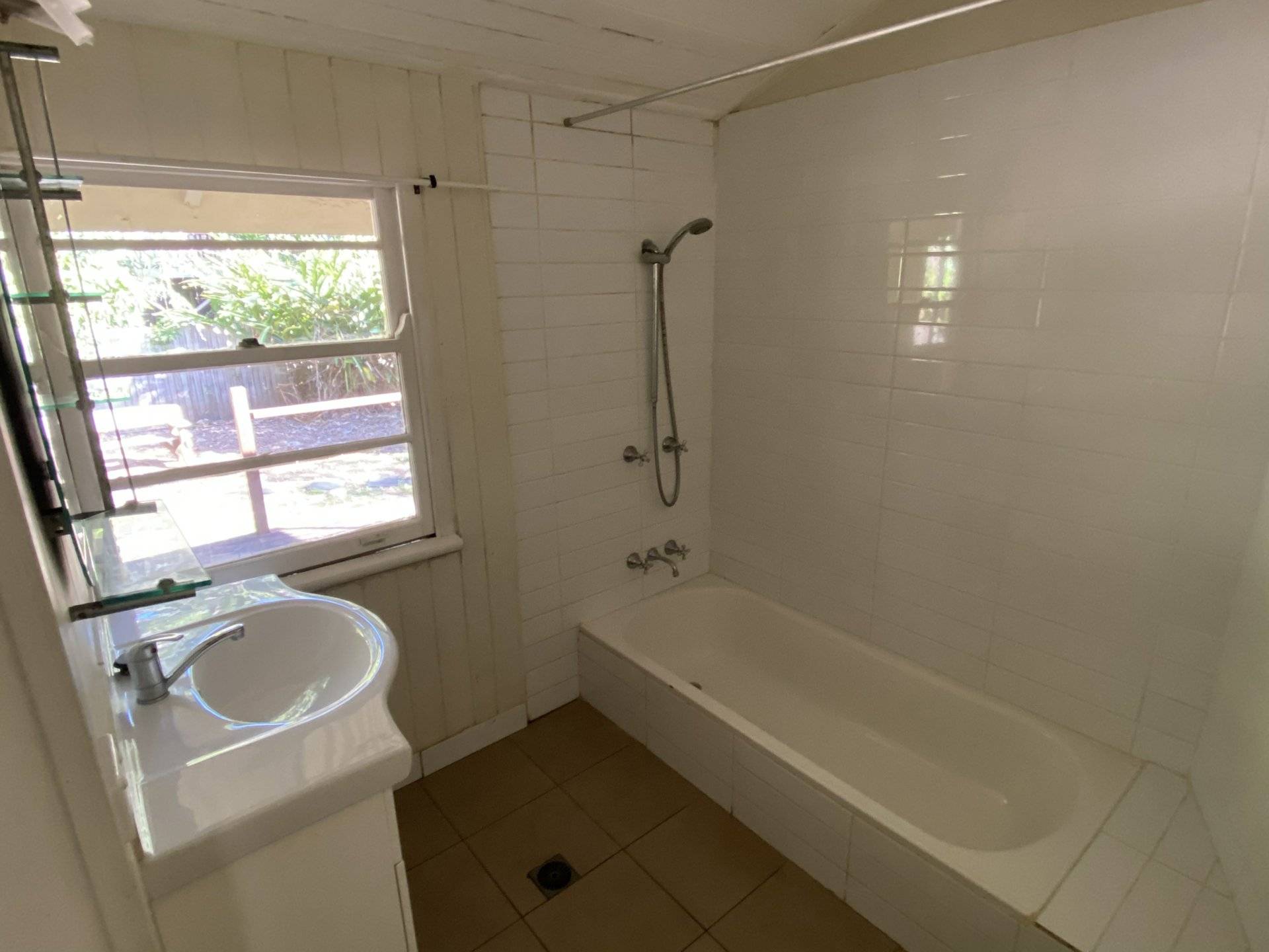 14 Allambie Street, Macleay Island, Macleay Island - Thumbnail 8