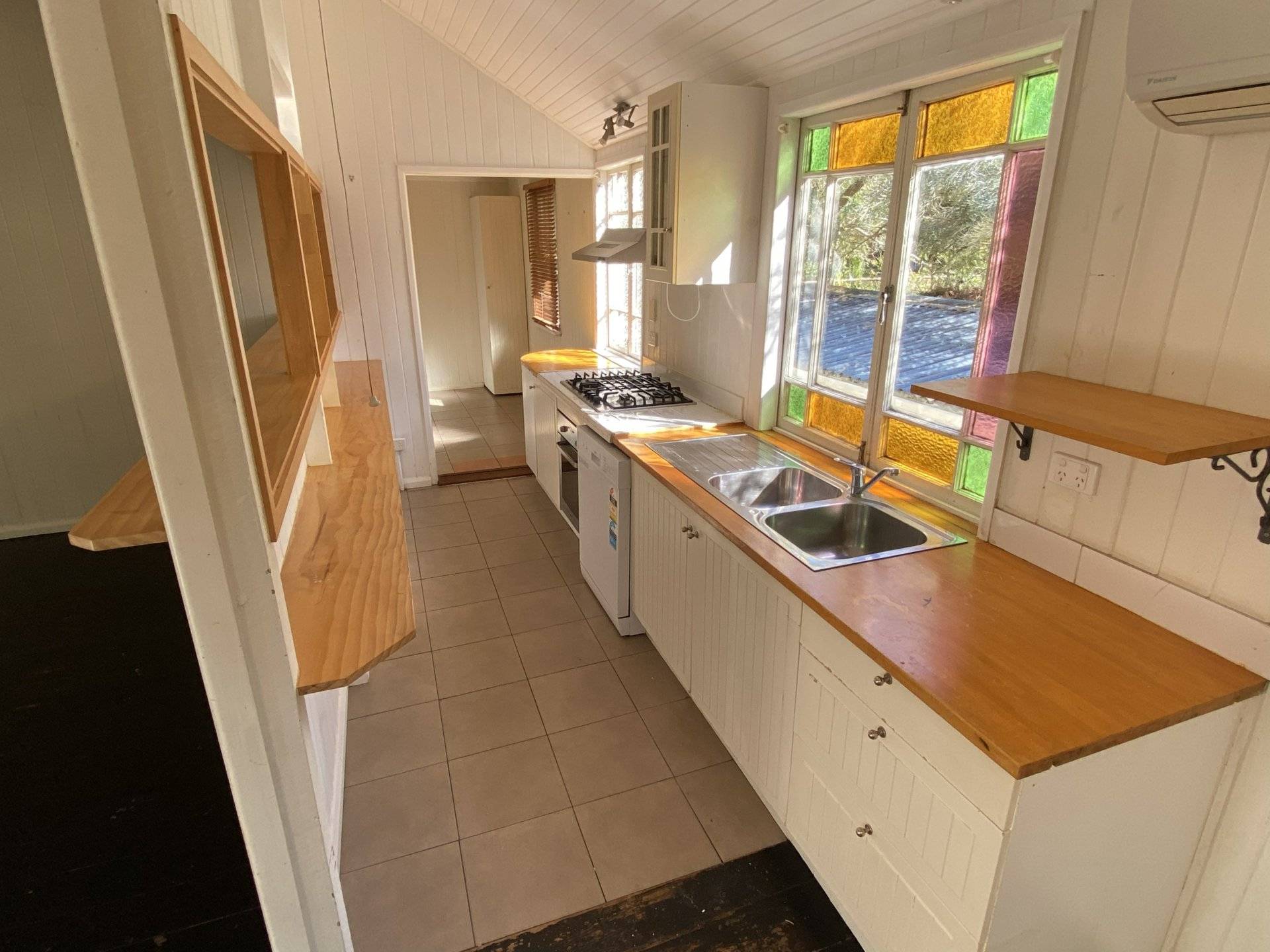 14 Allambie Street, Macleay Island, Macleay Island - Thumbnail 3