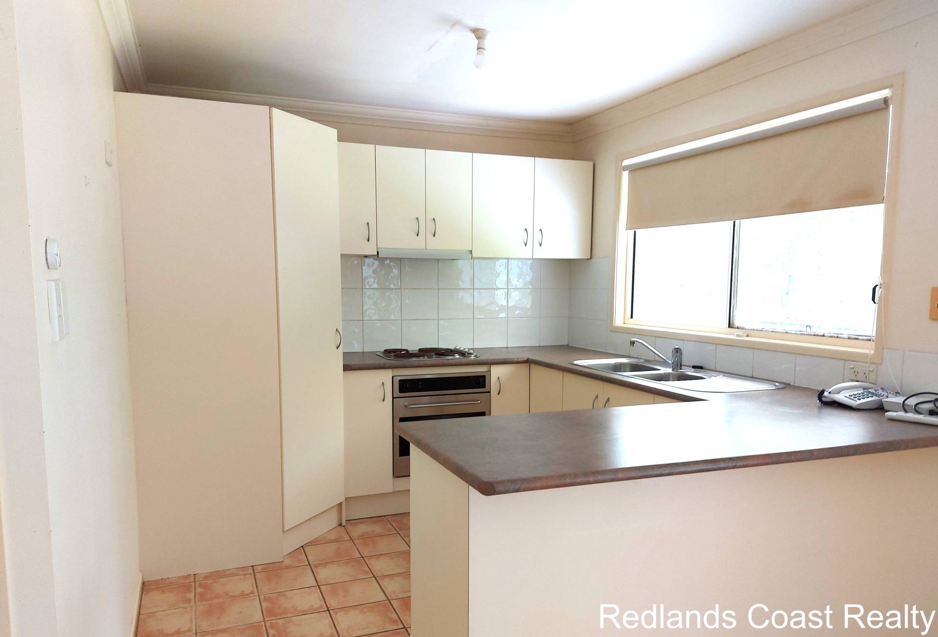 16 Waterside Dr, Macleay Island, Macleay Island - Thumbnail 3