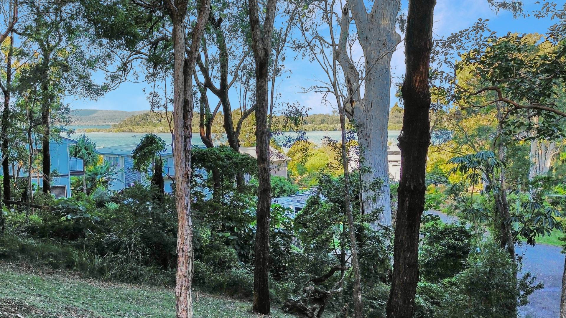 16 Boat Harbour Ave, Macleay Island, Macleay Island - Thumbnail 2