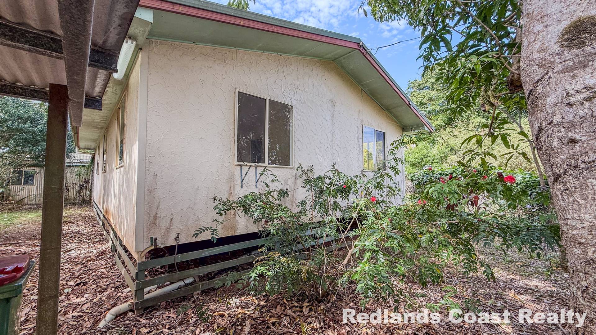 12 Leonie Cres, Lamb Island, Lamb Island - Thumbnail 2