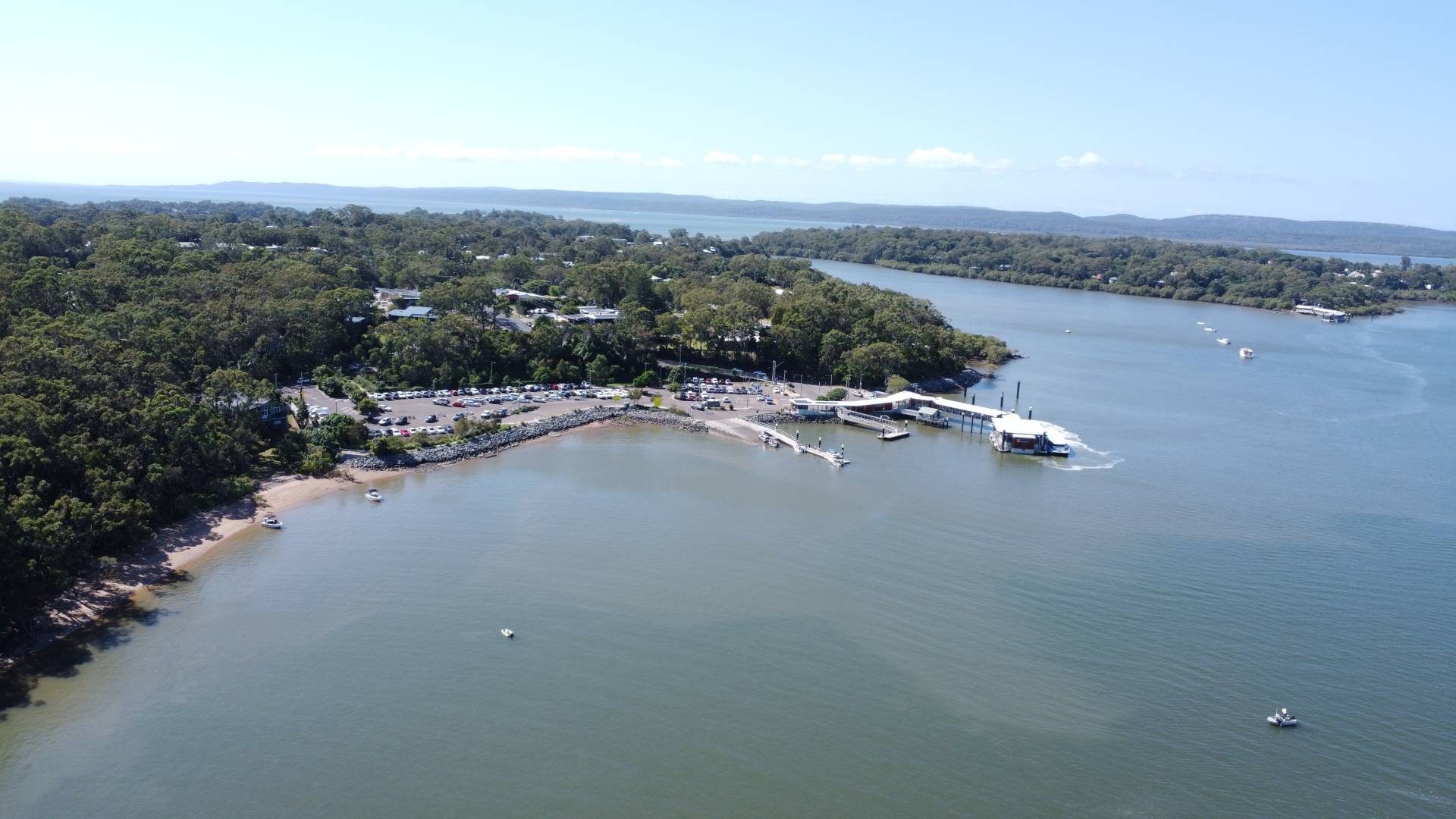 14 High Central Road, Macleay Island, Macleay Island - Thumbnail 3