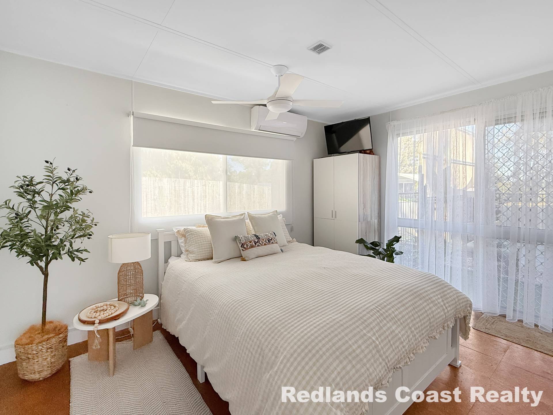 1 June Pde, Lamb Island, Lamb Island - Thumbnail 8