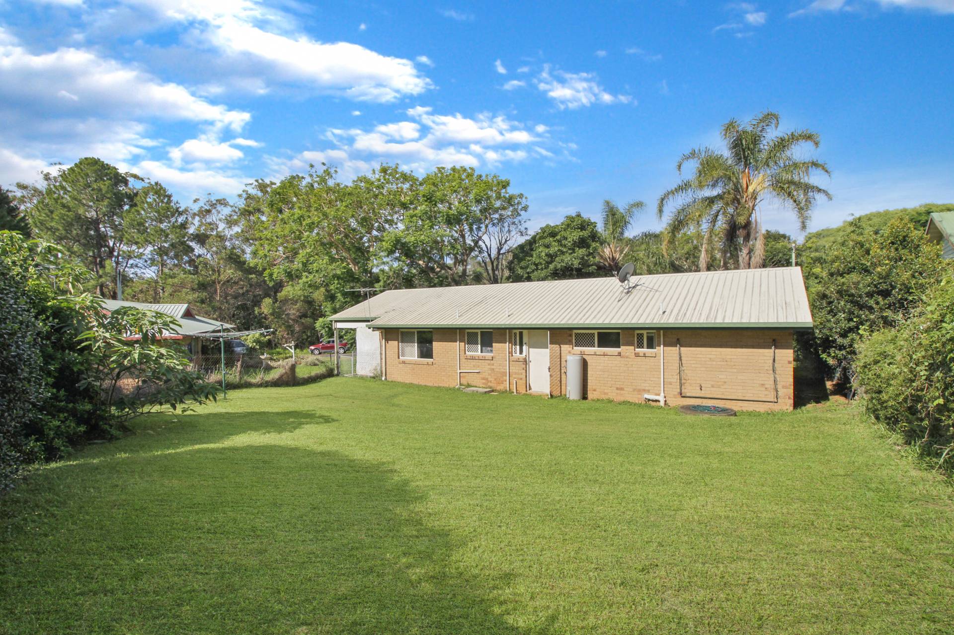 13 Lemontree Dr, Macleay Island, Macleay Island - Thumbnail 2